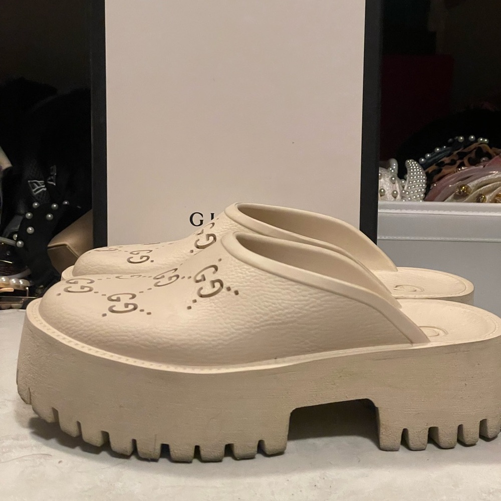 Gucci rubber clogs